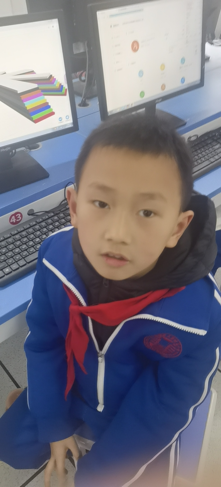 操嘉睿