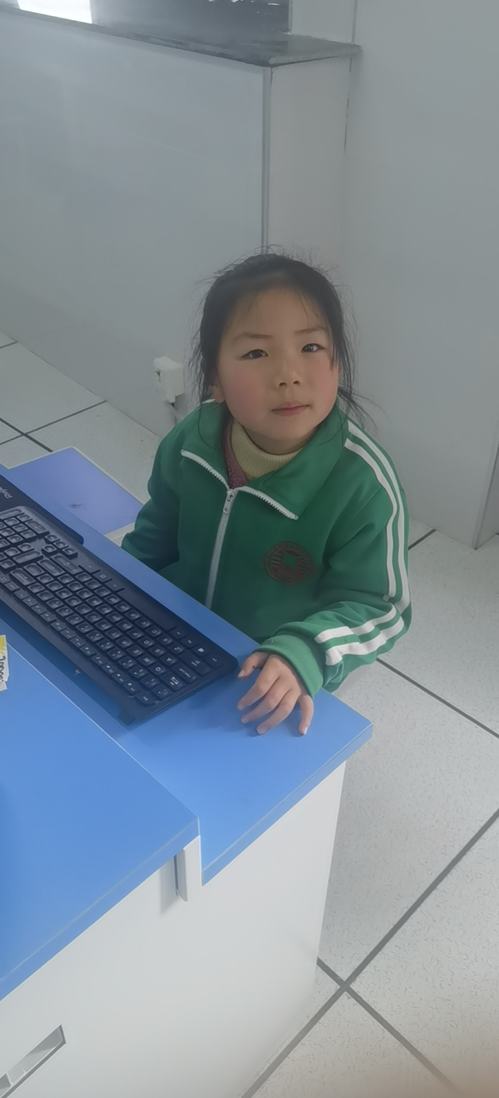 高妍