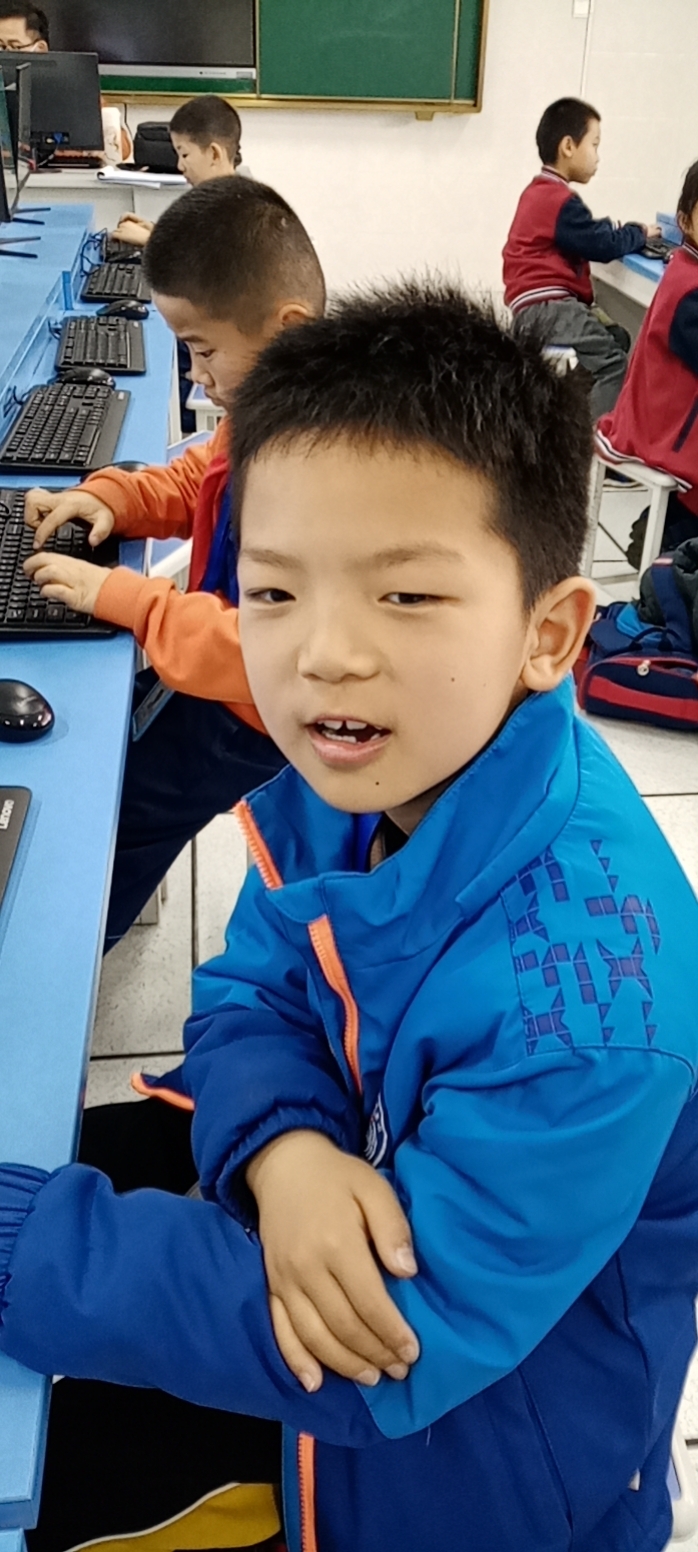 时悦斌