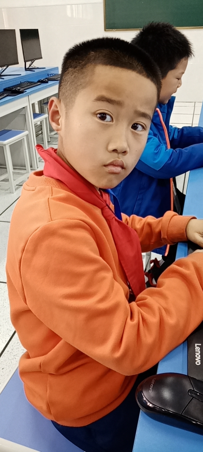 胡铭睿